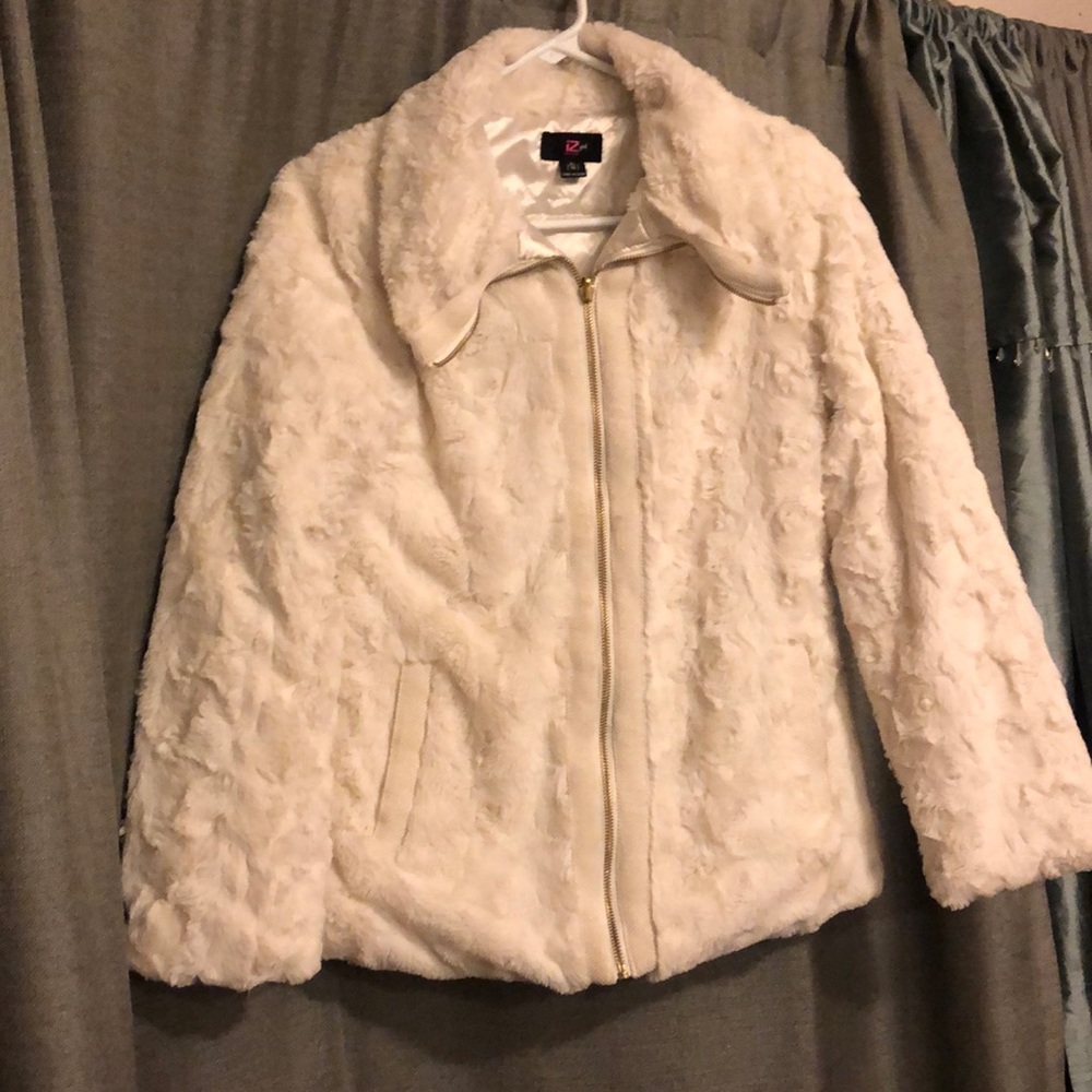 Girls winter coat IZGirl. P110
